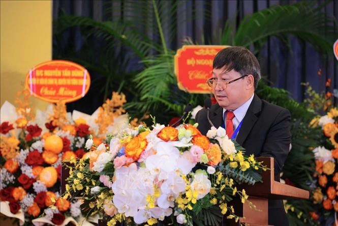 Giáo sư, Tiến sĩ Nguyễn Văn Phước, Chủ tịch Liên hiệp các hội Khoa học và Kỹ thuật Thành phố Hồ Chí Minh trình bày tham luận tại Đại hội. Ảnh: Hoàng Hiếu - TTXVN