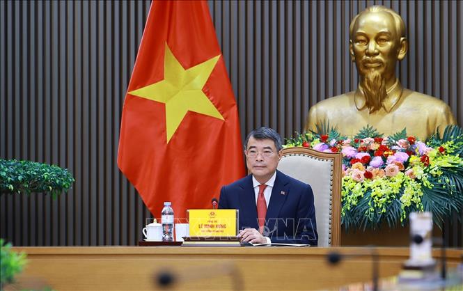 Thủ tướng Lê Minh Hưng điện đàm với Thủ tướng Đức Friedrich Merz. Ảnh: Dương Giang – TTXVN 

