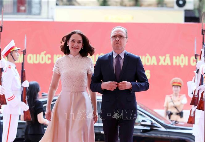 Đại sứ Liên bang Nga tại Việt Nam Gennady Bezdetko và Phu nhân đến dự Lễ kỷ niệm 81 năm Quốc khánh 2/9. Ảnh: An Đăng - TTXVN