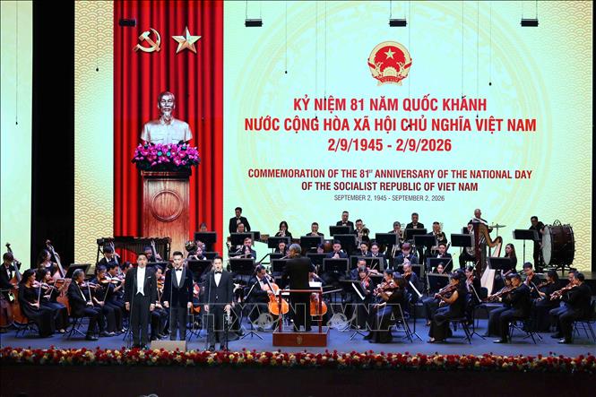 Chương trình nghệ thuật đặc biệt chào mừng Kỷ niệm 81 năm Quốc khánh nước Cộng hòa xã hội chủ nghĩa Việt Nam. Ảnh: An Đăng - TTXVN
