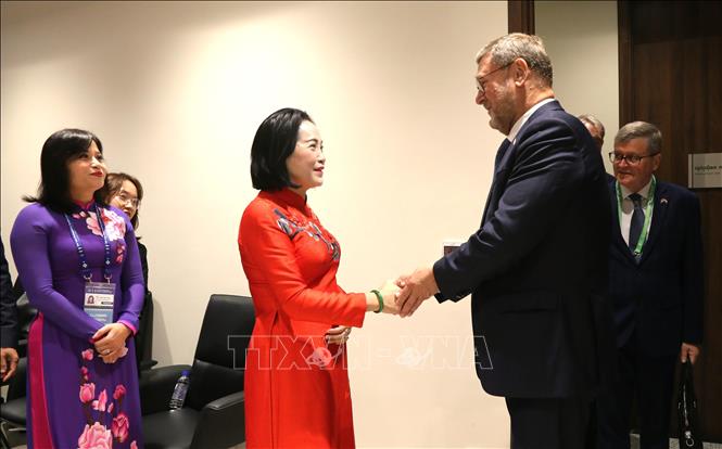 Phó Chủ tịch Quốc hội Nguyễn Thị Thanh hội kiến Phó Chủ tịch Hội đồng Liên bang Quốc hội Liên bang Nga Konstantin Kosachev. Ảnh: Huy Bình - P/v TTXVN tại Campuchia