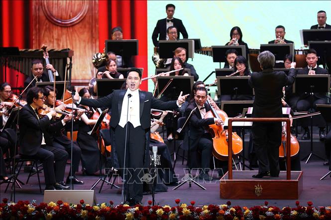 Chương trình nghệ thuật đặc biệt chào mừng Kỷ niệm 81 năm Quốc khánh nước Cộng hòa xã hội chủ nghĩa Việt Nam. Ảnh: An Đăng - TTXVN