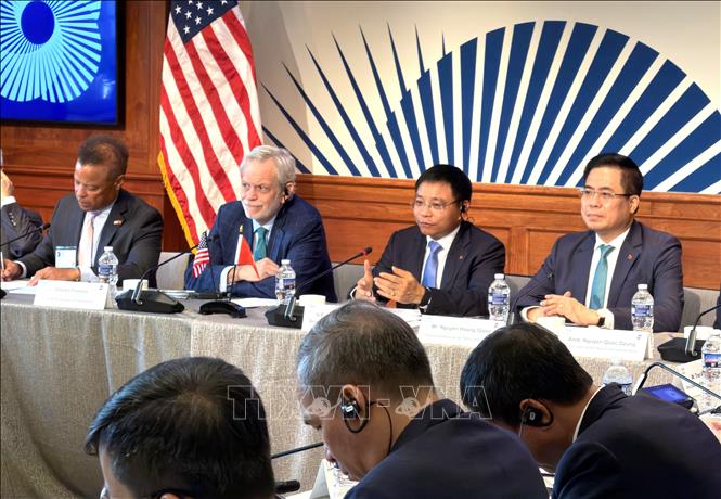 Phó Thủ tướng Chính phủ Nguyễn Văn Thắng tham dự Tọa đàm doanh nghiệp tại Washington D.C. ngày 28/8/2026. Ảnh: Ngọc Quang – PV TTXVN tại Mỹ