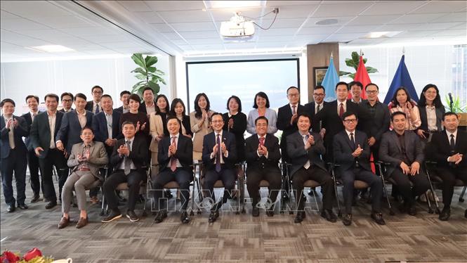 Các thành viên Phái đoàn Việt Nam tại Liên hợp quốc và các cơ quan đại diện Việt Nam tại New York. Ảnh: Trường Giang - Pv TTXVN tại Mỹ