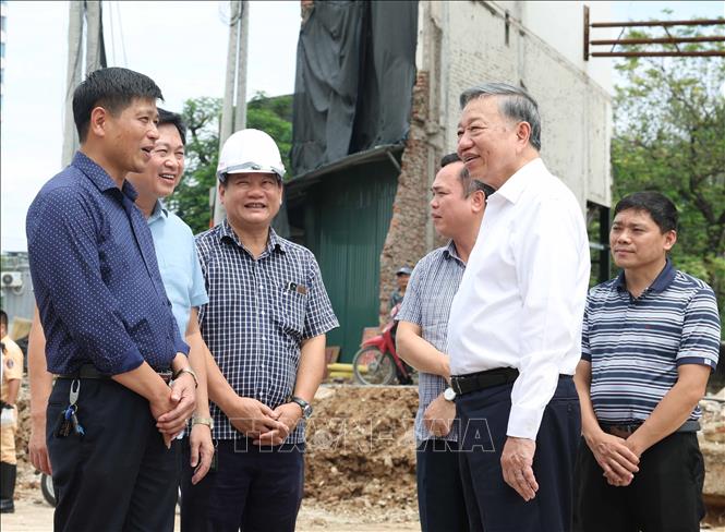 Tổng Bí thư, Chủ tịch nước Tô Lâm kiểm tra thực địa Dự án đầu tư xây dựng đường Vành đai 1 (đoạn Hoàng Cầu - Voi Phục). Ảnh: Thống Nhất – TTXVN