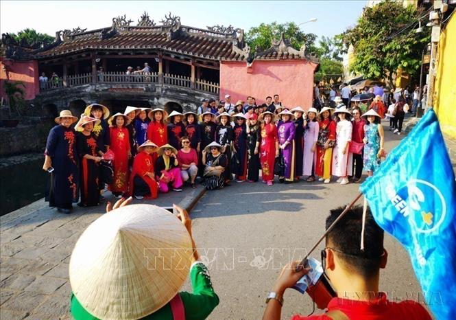 Ngành du lịch Việt Nam chuyển mình mạnh mẽ, sang một ngành công nghiệp hiện đại, có năng lực cạnh tranh quốc tế, từng bước xây dựng được thương hiệu 