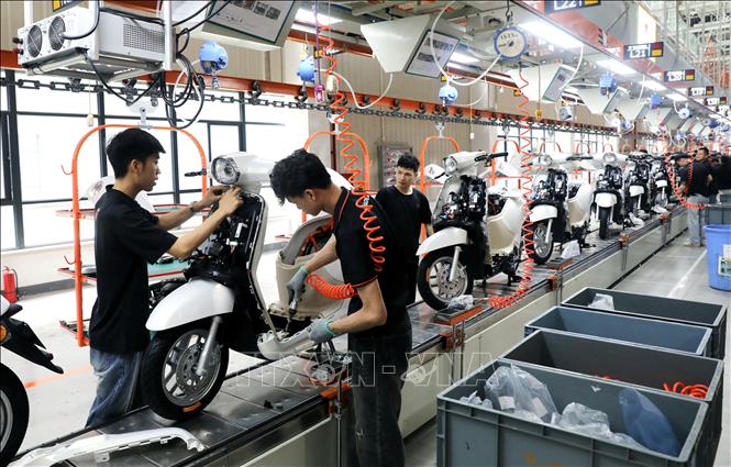 Dây truyền tại Nhà máy sản xuất thông minh Yadea Việt Nam với quy mô đầu tư hơn 100 triệu USD tại Khu công nghiệp Tân Hưng, tỉnh Bắc Ninh. Ảnh: Danh Lam -TTXVN
