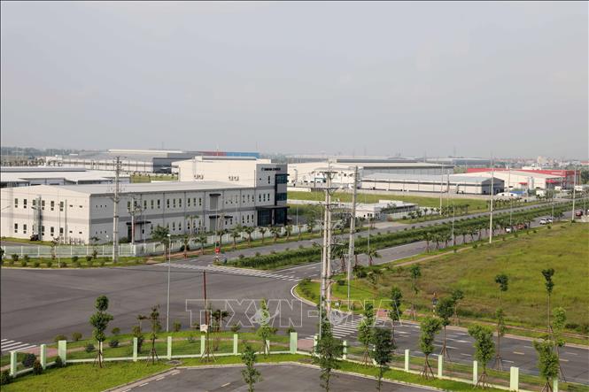 Hưng Yên chú trọng phát triển các khu công nghiệp sinh thái, công nghiệp thông minh đạt chuẩn Net-Zero, nơi có hạ tầng xử lý chất thải tuần hoàn, sử dụng năng lượng tái tạo và bảo đảm không gian đệm môi trường. Ảnh: Thế Duyệt – TTXVN