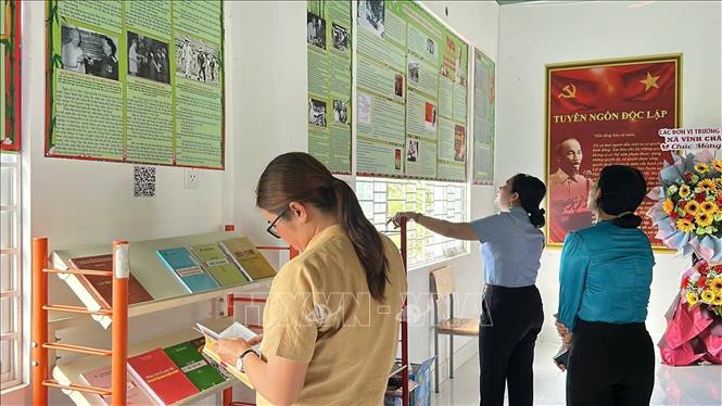 Các “Không gian văn hóa Hồ Chí Minh” đưa việc học và làm theo Bác đến gần mỗi người hơn. Ảnh: Đức Hạnh - TTXVN