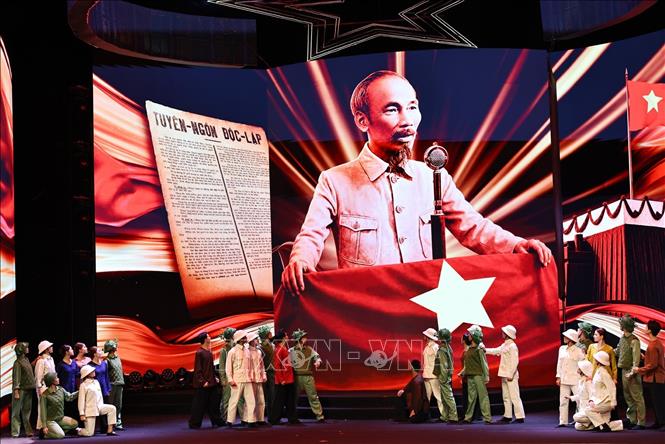 Các tiết mục văn nghệ đặc sắc tại Chương trình chính luận nghệ thuật “Sao Độc lập