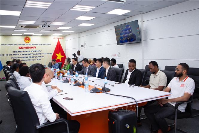 Quang cảnh buổi Tọa đàm, nơi các đại biểu cùng trao đổi về giá trị thời đại của tư tưởng Hồ Chí Minh và mở ra không gian đối thoại nhằm thúc đẩy hợp tác phát triển Việt Nam - Đông Phi. Ảnh: TTXVN phát