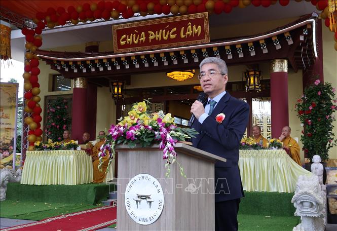 Đại sứ Việt Nam tại Cộng hòa LB Đức Nguyễn Đắc Thành phát biểu tại Đại lễ. Ảnh: Thu Hằng (PV TTXVN tại Đức)