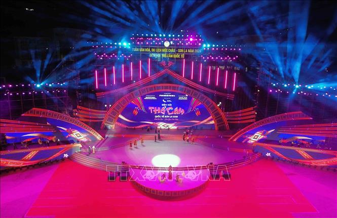 Đêm hội Thổ cẩm quốc tế Sơn La năm 2026. Ảnh: Quang Quyết - TTXVN