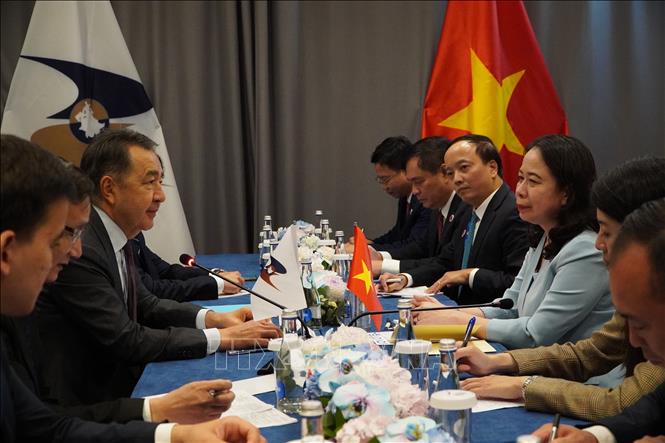 Phó Chủ tịch nước Võ Thị Ánh Xuân tiếp Chủ tịch Ủy ban Kinh tế Á - Âu. Ảnh: Tâm Hằng - PV TTXVN tại SNG