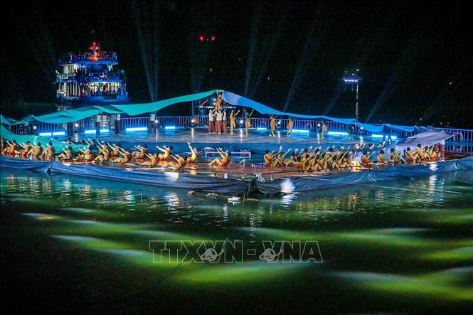 Biểu diễn nghệ thuật . Ảnh: Ảnh: Khánh Hoà - TTXVN
