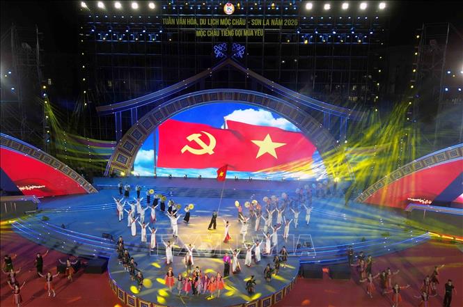 Chương trình nghệ thuật với chủ đề 