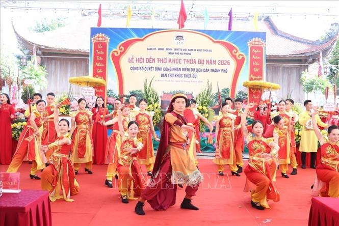 Chương trình nghệ thuật tại lễ hội. Ảnh: Mạnh Minh – TTXVN