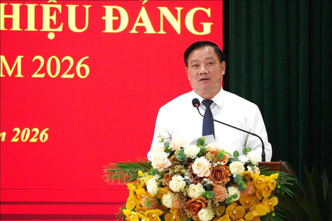 Bí thư Tỉnh ủy Nghệ An Nguyễn Khắc Thận phát biểu tại buổi lễ. Ảnh: Bích Huệ - TTXVN