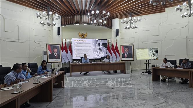 Buổi họp báo cập nhật các chương trình ưu tiên và tăng cường nguồn nhân lực Indonesia thông qua chương trình SMK Go Global và bảo vệ lao động di cư. Ảnh: Lê Minh Hưởng - Pv TTXVN tại Indonesia