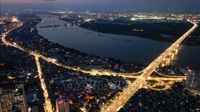 Mật độ giao thông thông thoáng hướng cầu Vĩnh Tuy vào nội thành lúc chiều muộn ngày 2/9. Ảnh: Minh Quyết - TTXVN