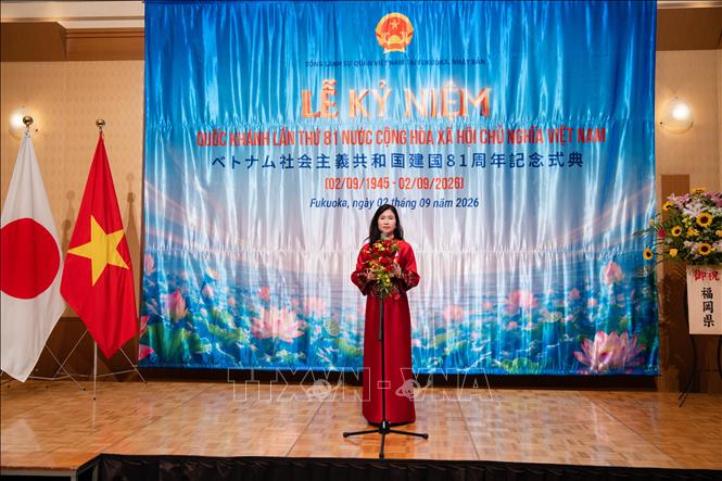 Tổng Lãnh sự Việt Nam tại Fukuoka Trịnh Thị Mai Phương phát biểu tại buổi lễ. Ảnh: Xuân Giao - PV TTXVN tại Nhật Bản