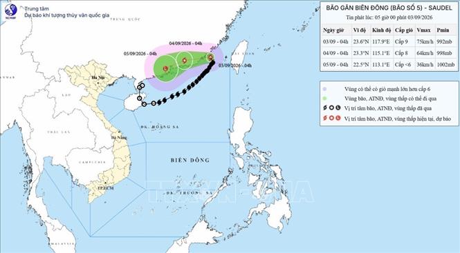 Hướng di chuyển của bão số 5 lúc 04 giờ ngày 3/9. Ảnh: Trung tâm Dự báo KTTV quốc gia/TTXVN phát
