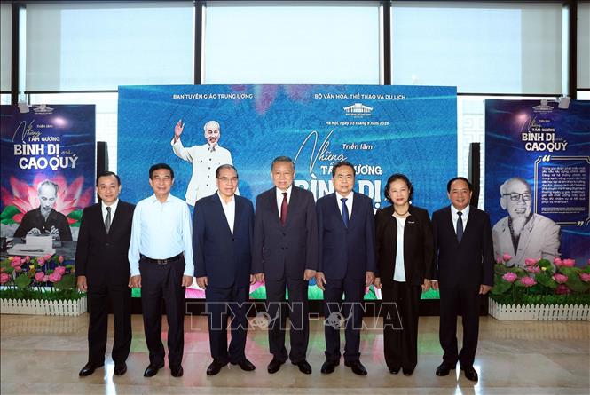 Tổng Bí thư, Chủ tịch nước Tô Lâm và các đồng chí Lãnh đạo, nguyên Lãnh đạo Đảng, Nhà nước dự hội nghị tại Nhà Quốc hội, Hà Nội. Ảnh: Thống Nhất – TTXVN