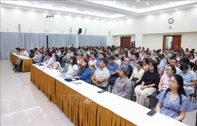 Đảng viên thuộc Đảng bộ Thông tấn xã Việt Nam tham dự Hội nghị trực tuyến tại điểm cầu trụ sở Thông tấn Quốc gia (5 Lý Thường Kiệt, Hà Nội). Ảnh: Phạm Kiên - TTXVN