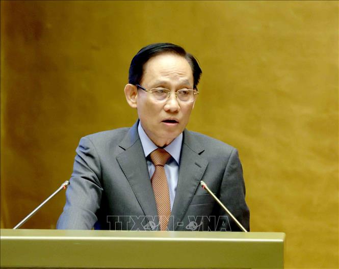 Đồng chí Lê Hoài Trung, Ủy viên Bộ Chính trị, Bộ trưởng Bộ Ngoại giao quán triệt Chuyên đề “Những nội dung trọng tâm, cốt lõi Nghị quyết của Bộ Chính trị về công tác người Việt Nam ở nước ngoài”. Ảnh: Phương Hoa - TTXVN