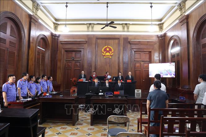 Tuyên án phiên tòa xét xử sơ thẩm 227 bị cáo trong đại án ma túy VN10 từ vụ 4 nữ tiếp viên hàng không. Ảnh: Hồng Đạt - TTXVN