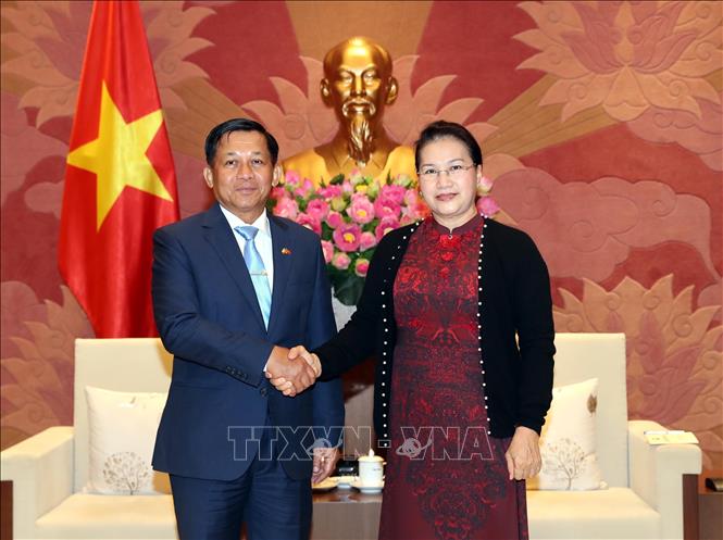 Chủ tịch Quốc hội Nguyễn Thị Kim Ngân tiếp Thống tướng Min Aung Hlaing, Tổng Tư lệnh các lực lượng vũ trang Mianma thăm chính thức Việt Nam (12/2019). Ảnh: Trọng Đức - TTXVN