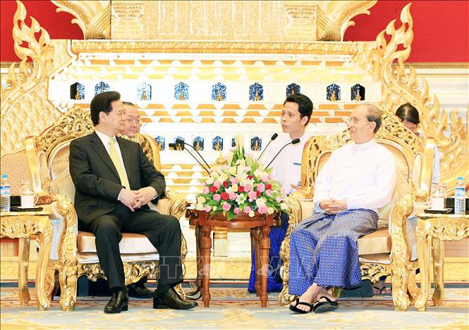 Trong khuôn khổ Hội nghị Diễn đàn Kinh tế Thế giới (WEF) về Đông Á năm 2013 tổ chức tại Naypyitaw, chiều 6/6/2013, Thủ tướng Nguyễn Tấn Dũng gặp Tổng thống Cộng hòa Liên bang Myanmar Thei Sein tại Phủ Tổng thống. Ảnh: Đức Tám - TTXVN