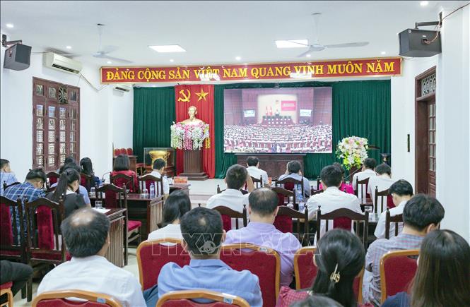 Cán bộ, đảng viên phường Thiên Trường (Ninh Bình) tham gia hội nghị quán triệt và triển khai thực hiện một số nghị quyết, chỉ thị của Bộ Chính trị. Ảnh: Nguyễn Lành - TTXVN 