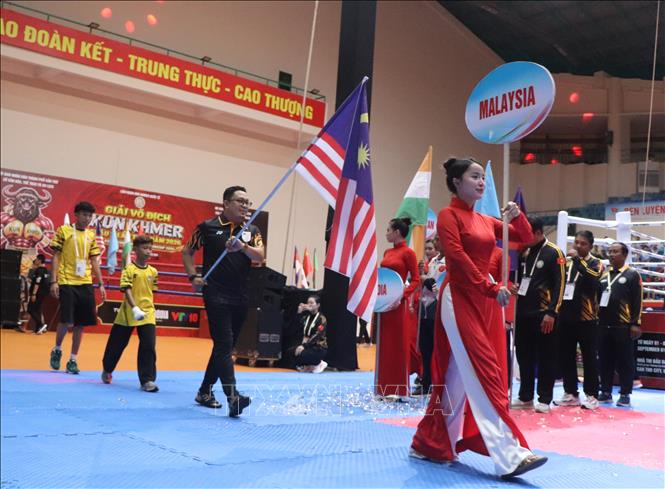 Phần diễu hành của các đoàn Malaysia tham dự giải. Ảnh: Nguyễn Hằng - TTXVN