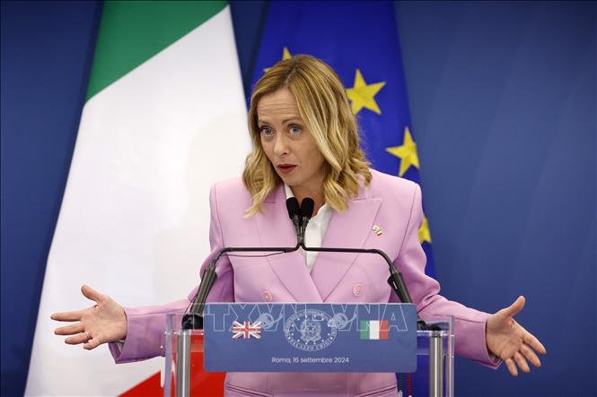 Thủ tướng Italy Giorgia Meloni phát biểu trong một cuộc họp báo tại Rome. Ảnh: THX/TTXVN phát