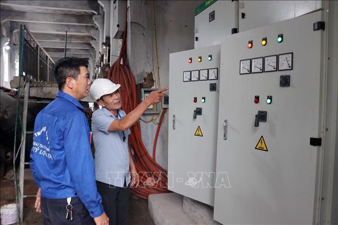 Trạm khai thác công trình thủy lợi Trung Trang ứng dụng công nghệ vào sản xuất. Ảnh: Hoàng Ngọc – TTXVN 