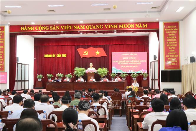 Thành phố Cần Thơ hiện có 245 cán bộ được phê duyệt quy hoạch BCH Đảng bộ thành phố, Ban Thường vụ Thành ủy và các chức danh lãnh đạo chủ chốt thành phố nhiệm kỳ 2025 - 2030, 2026 - 2031. Ảnh: Thu Hiền - TTXVN