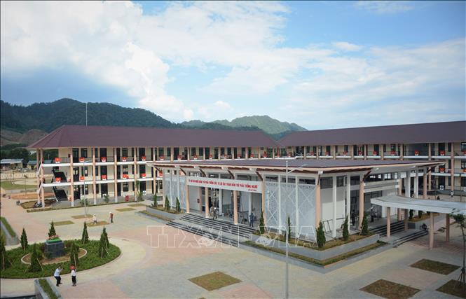 Toàn cảnh Trường Phổ thông nội trú liên cấp Tiểu học và Trung học cơ sở xã A Lưới 3. Ảnh: Văn Dũng-TTXVN