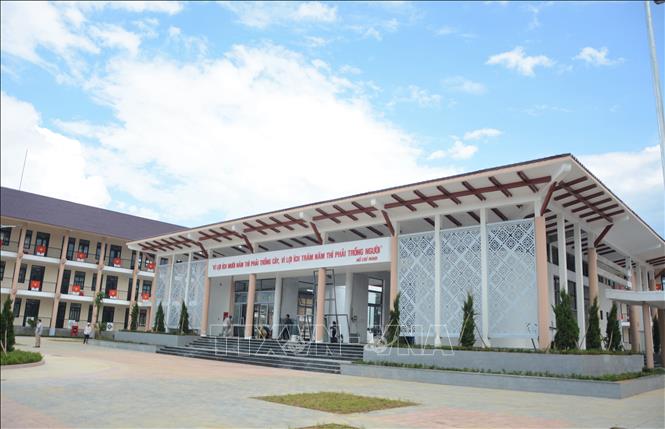 Trường Phổ thông nội trú Tiểu học và Trung học cơ sở A Lưới 3 (thành phố Huế) được xây dựng hiện đại, khang trang. Ảnh: Văn Dũng-TTXVN