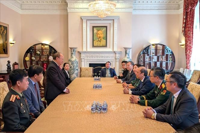 Đại sứ Lào tại Mỹ Phoukhong Sisoulath bày tỏ vui mừng trước những thành tựu phát triển nổi bật của Việt Nam thời gian qua. Ảnh: Ngọc Quang – PV TTXVN tại Mỹ