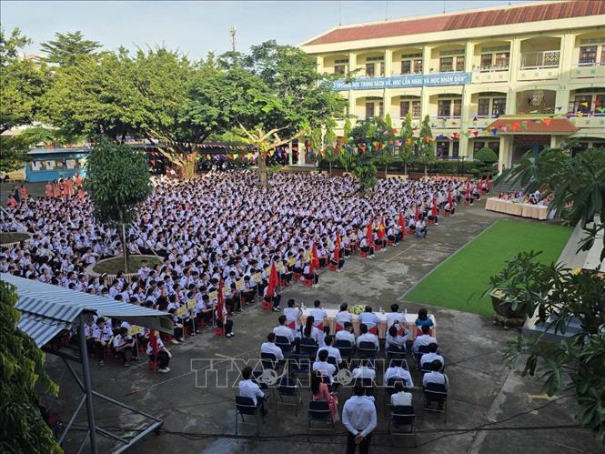 Quang cảnh lễ khai giảng năm học mới tại trường trung học cơ sở Võ Thị Sáu (phường Bạc Liêu, tỉnh Cà Mau. Ảnh: Tuấn Kiệt – TTXVN.