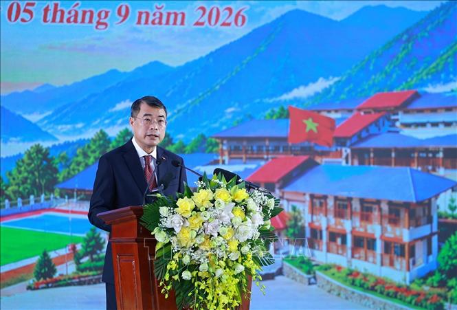 Thủ tướng Lê Minh Hưng phát biểu tại Lễ khai giảng năm học 2026 - 2027 của Trường Phổ thông nội trú liên cấp Tiểu học và Trung học cơ sở Mường Khương, xã Mường Khương, tỉnh Lào Cai. Ảnh: Dương Giang – TTXVN
