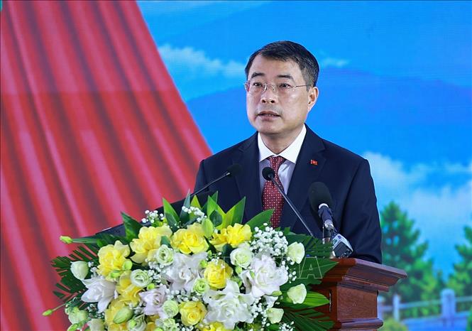 Thủ tướng Lê Minh Hưng phát biểu tại Lễ khai giảng năm học 2026 - 2027 của Trường Phổ thông nội trú liên cấp Tiểu học và Trung học cơ sở Mường Khương, xã Mường Khương, tỉnh Lào Cai. Ảnh: Dương Giang – TTXVN