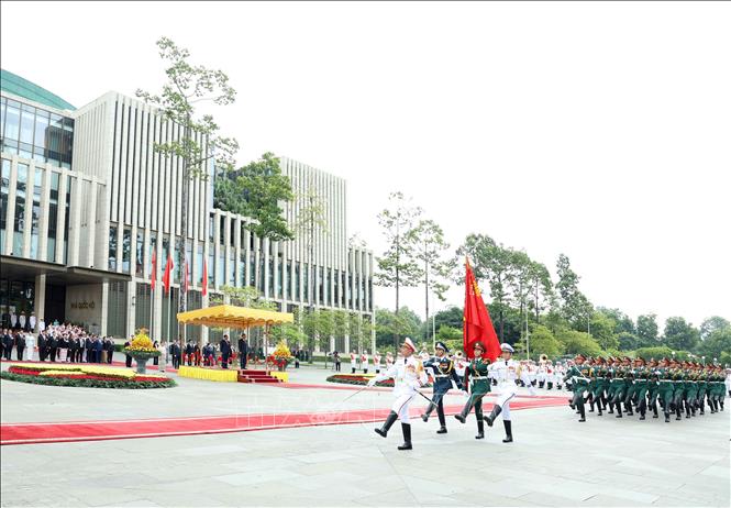Lễ đón trọng thể Tổng thống Cộng hòa Liên bang Myanmar Min Aung Hlaing và Phu nhân thăm chính thức Việt Nam. Ảnh: Thống Nhất – TTXVN