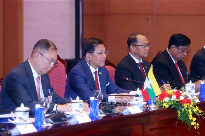 Tổng thống Min Aung Hlaing và thành viên đoàn Myanmar tại cuộc hội đàm với Tổng Bí thư, Chủ tịch nước Tô Lâm. Ảnh: Phạm Kiên - TTXVN