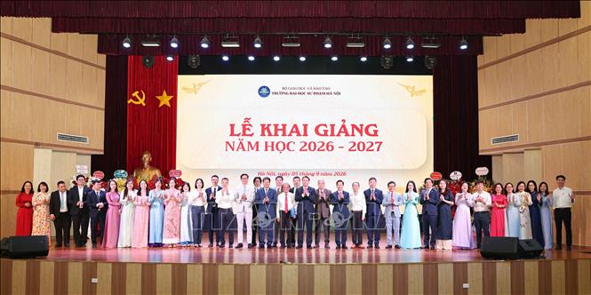 Đại biểu chụp ảnh lưu niệm. Ảnh: Thanh Tùng - TTXVN