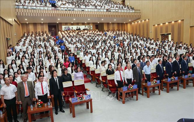 Theo dõi Lễ khai giảng truyền hình trực tiếp từ Trường Đại học Sư phạm Hà Nội. Ảnh: Thanh Tùng - TTXVN 