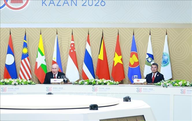  Tổng thống Nga Vladimir Putin và Thủ tướng Lê Minh Hưng tại Hội nghị Cấp cao Kỷ niệm 35 năm quan hệ ASEAN-Nga làm việc về hội nhập Á - Âu (Kazan, 6/2026).  Ảnh: Dương Giang – TTXVN