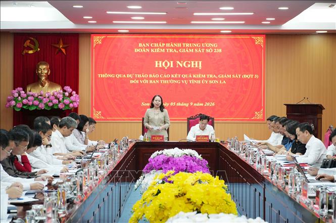 Quang cảnh buổi làm việc. Ảnh: Nguyễn Cường - TTXVN