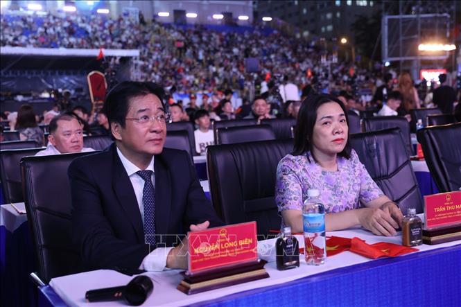 Lãnh đạo UBND tỉnh Khánh Hòa tham dự Đêm chung kết Miss World 2026. Ảnh: Đặng Tuấn - TTXVN